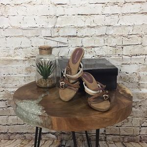 Donald J. Pliner Heart Detail Sandals 8 1/2.